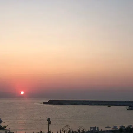 Taormina Wonderful Solarium Apartman